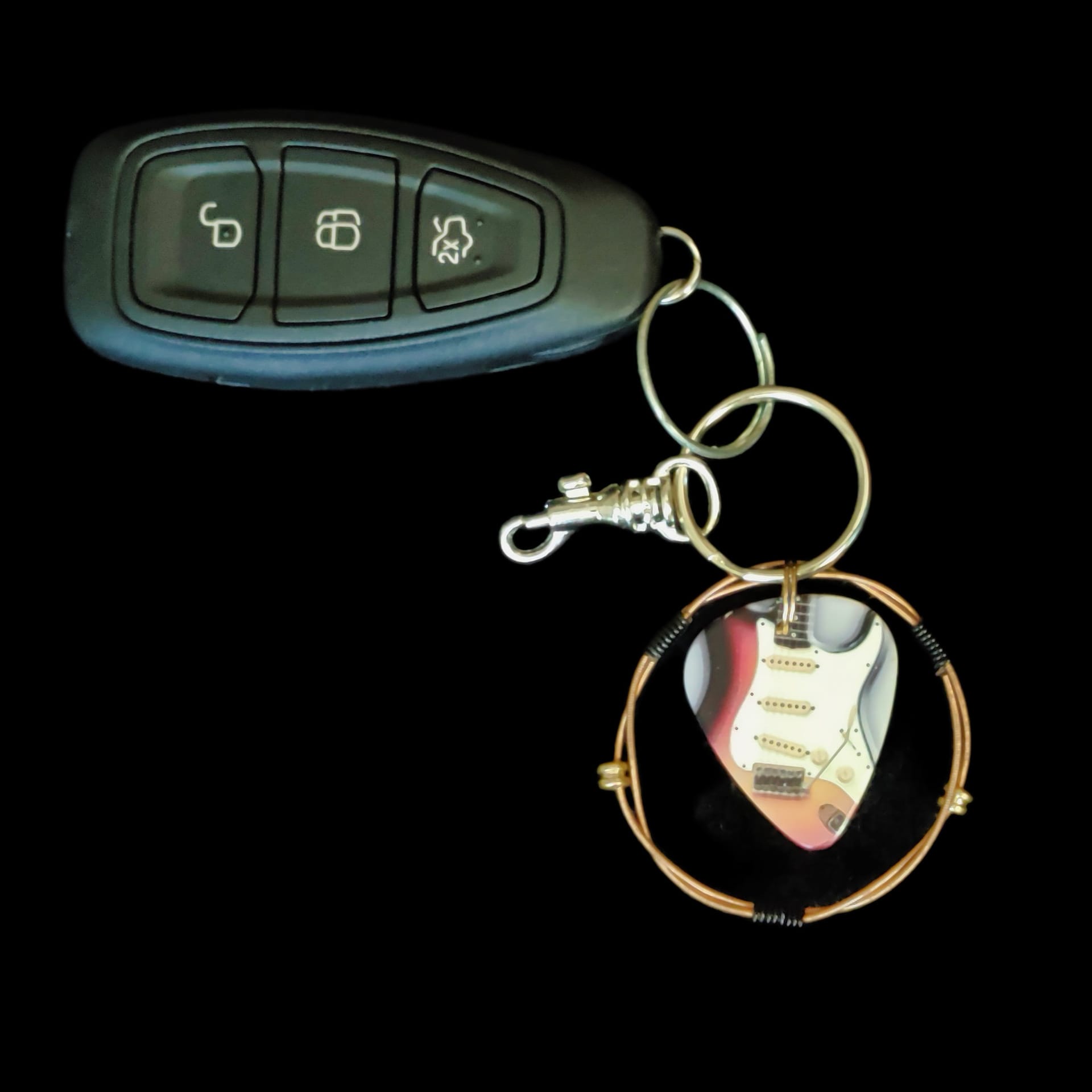Fender "Stratocaster" Guitar String Keychain - Image 4
