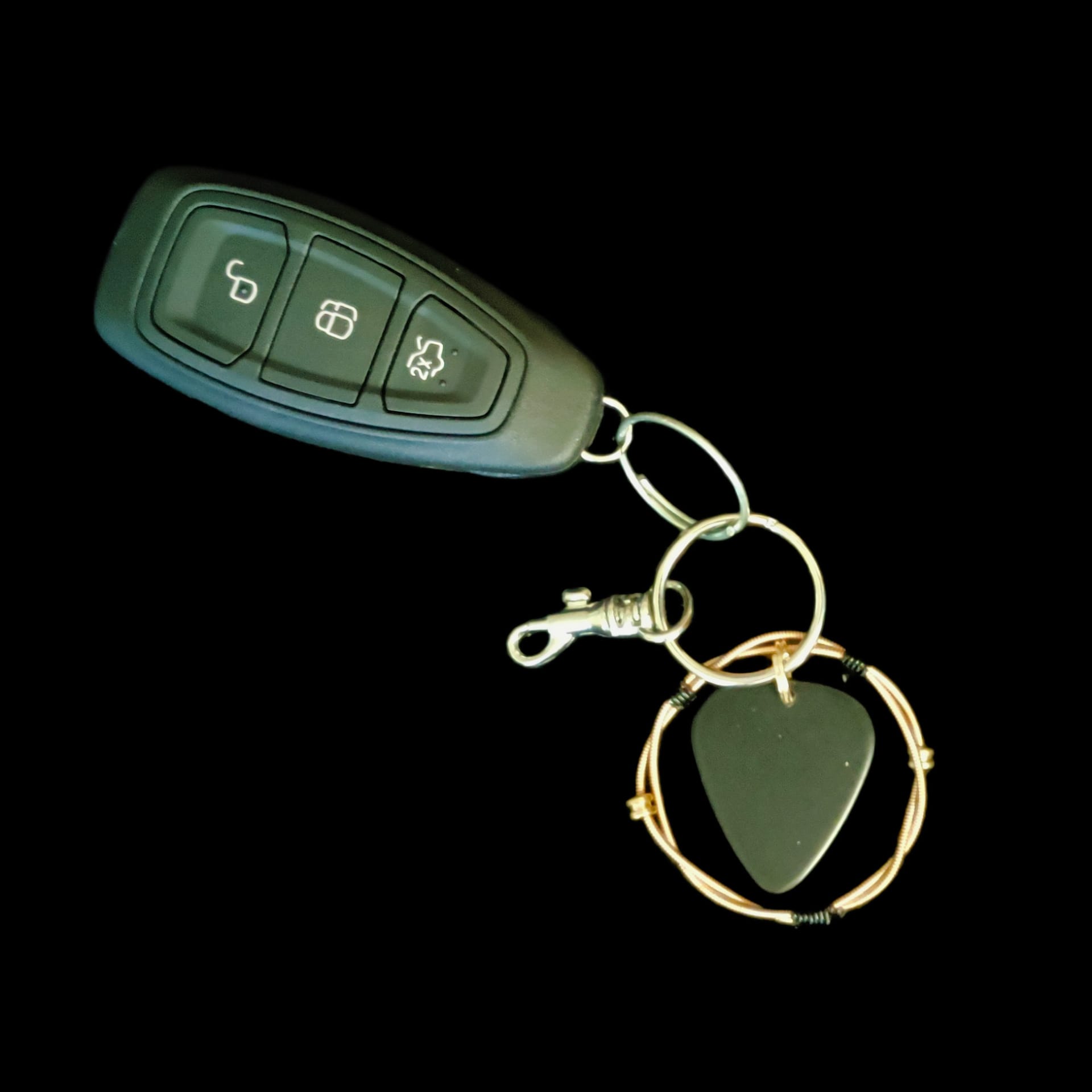 Gibson Guitar String Keychain - Image 4