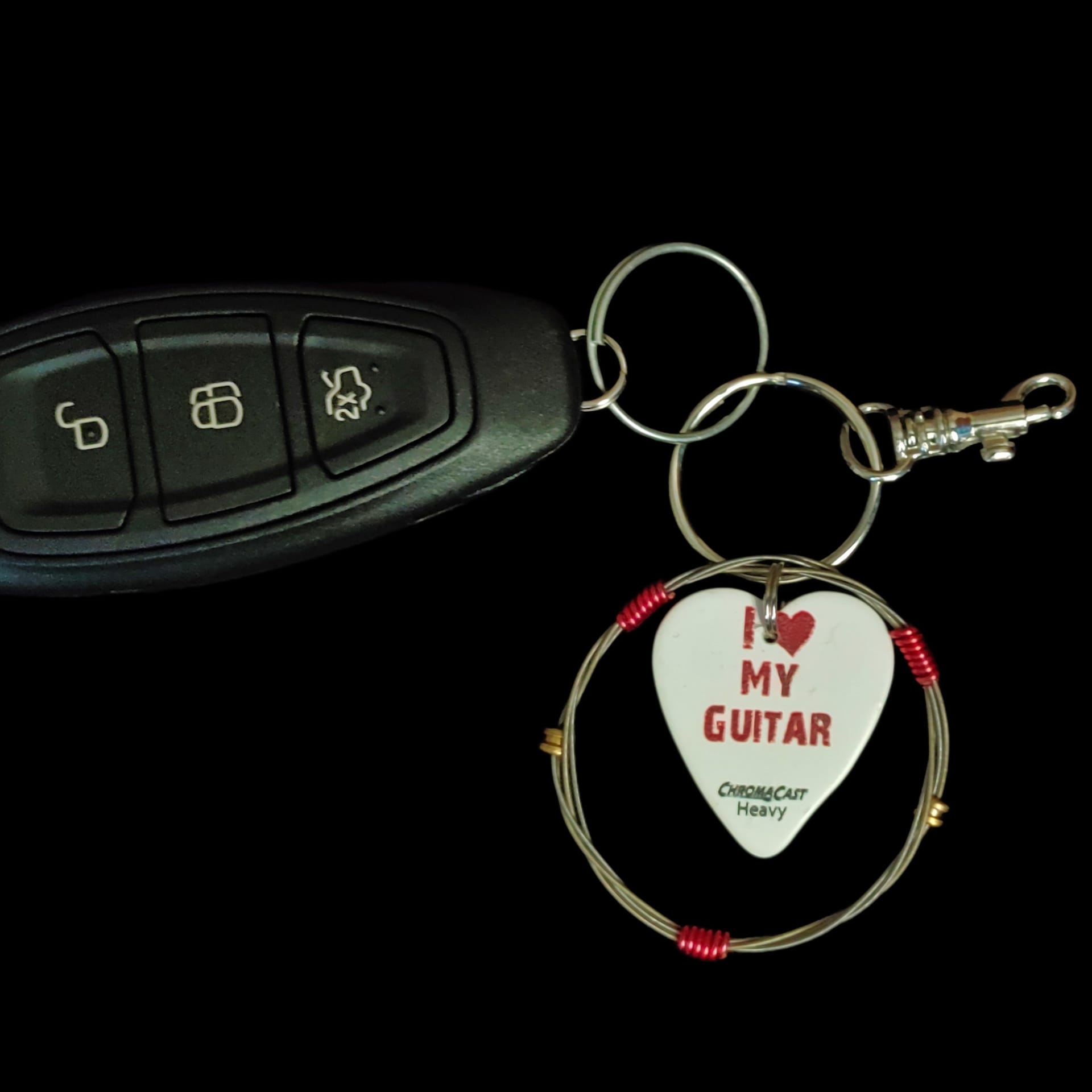 "I Heart My Guitar" Guitar String Keychain - Image 3