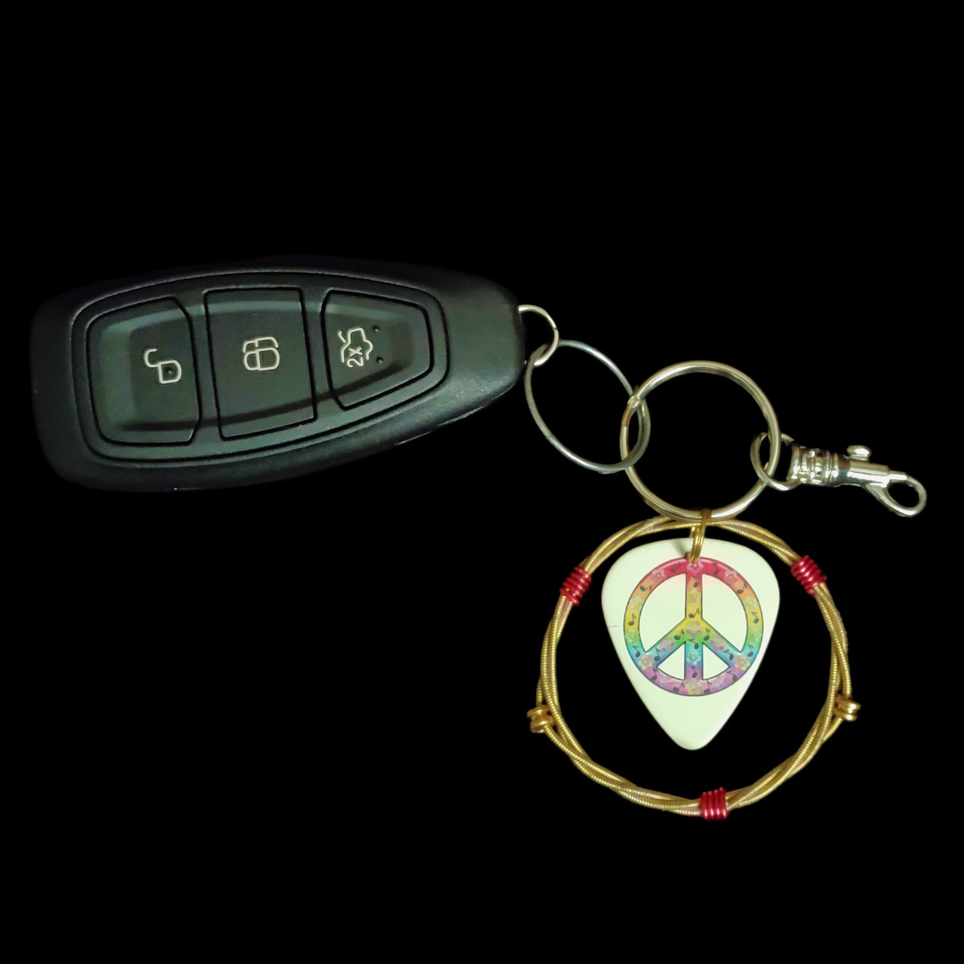 Peace Sign Guitar String Keychain - Image 3