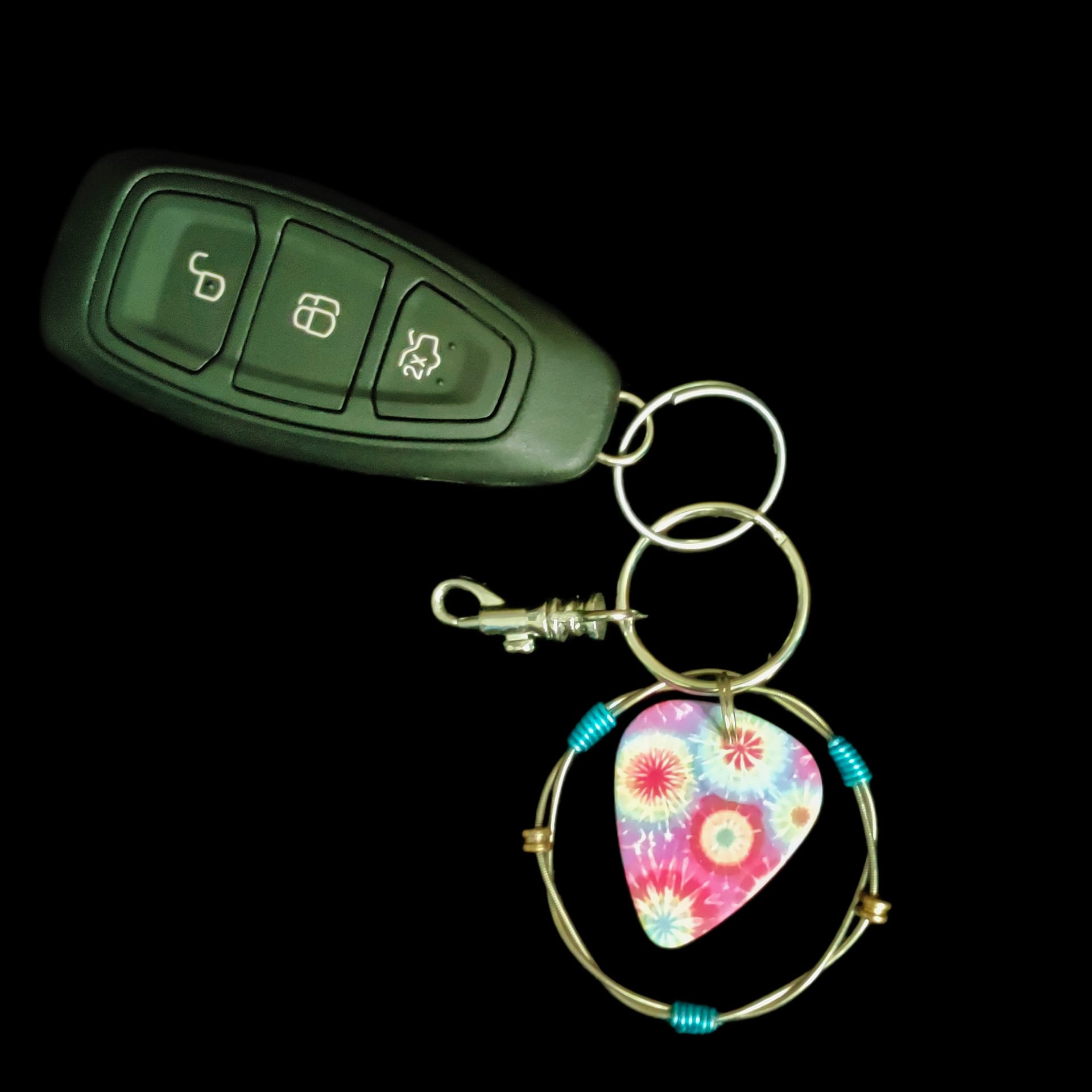 Tie-Dye Guitar String Keychain "Fireworks" - Image 4