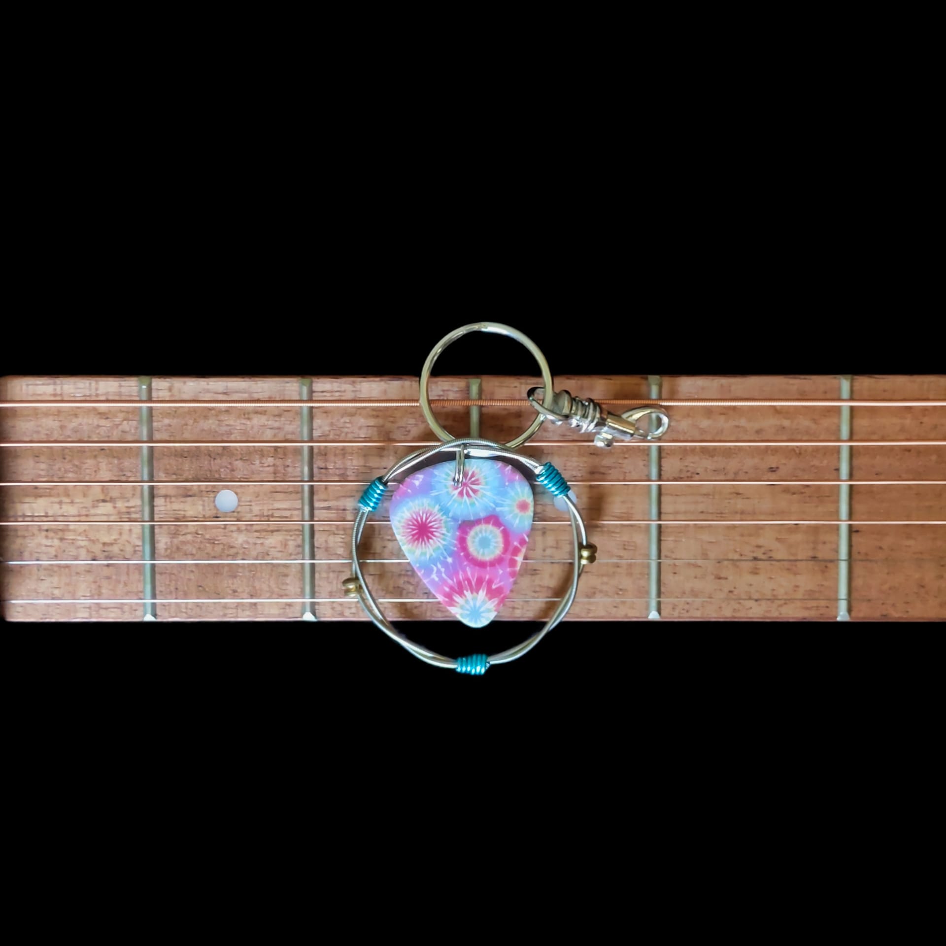 Tie-Dye Guitar String Keychain "Fireworks" - Image 5